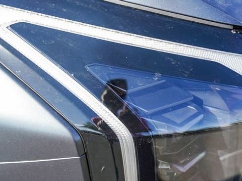 New 2026 Kia Sportage X-Line image 11