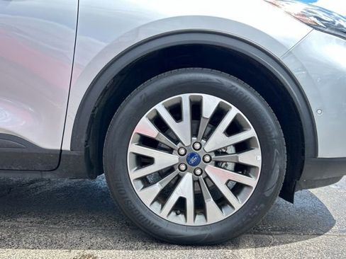 Used 2020 Ford Escape Titanium AWD/4WD image 15