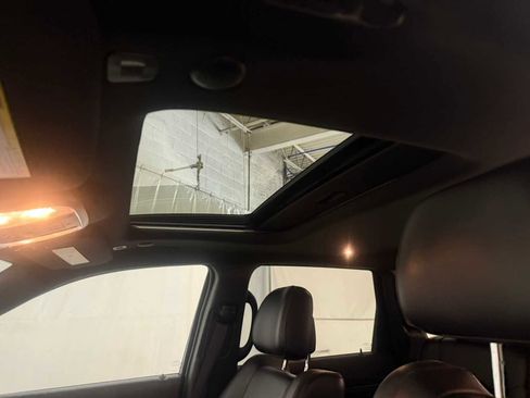 Used 2018 Jeep Grand Cherokee Limited image 22