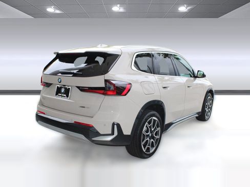 Used 2026 BMW X1 xDrive28i image 9