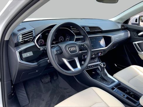 Used 2020 Audi Q3 2.0T Premium Plus w/ Premium Plus Package AWD/4WD image 18