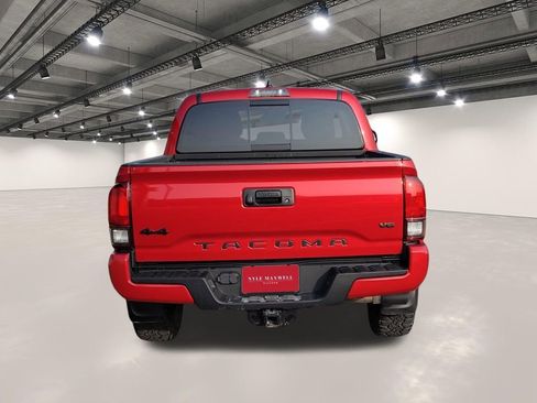 Used 2023 Toyota Tacoma SR5 w/ Technology Package AWD/4WD image 15