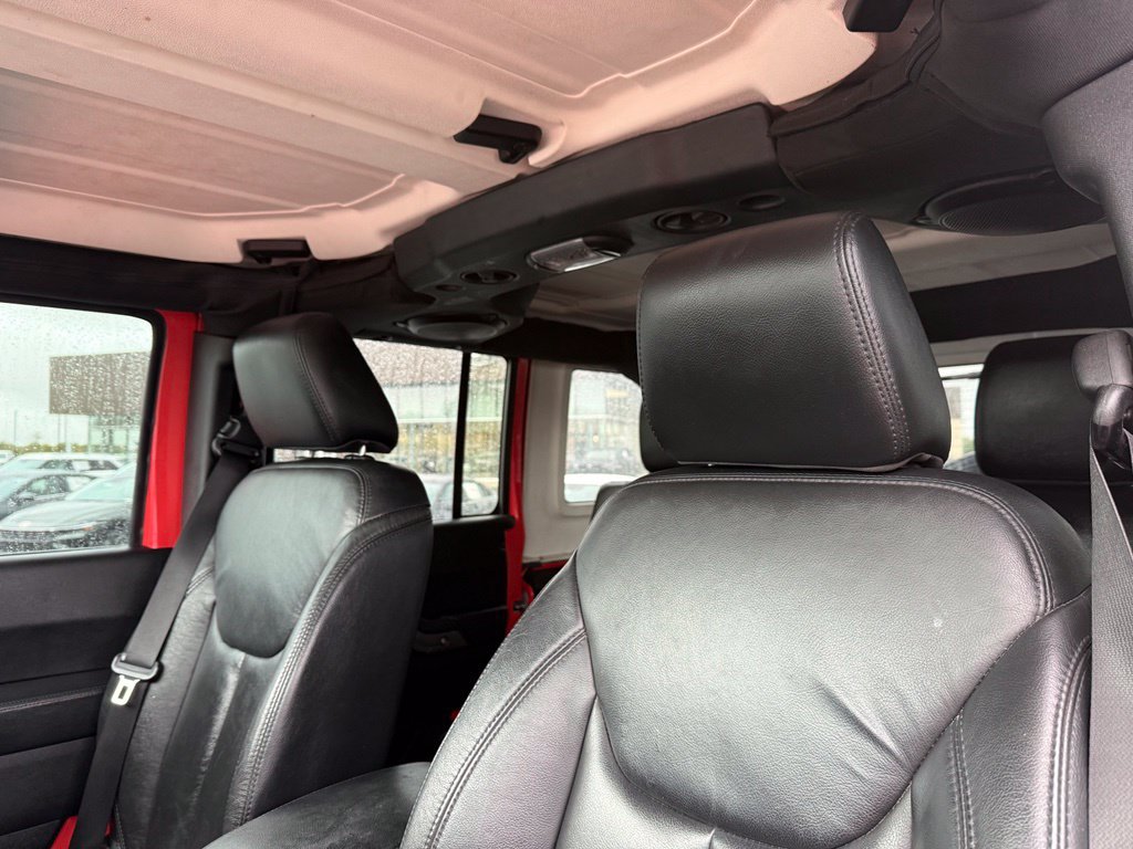 Used 2013 Jeep Wrangler Unlimited Sahara AWD/4WD image 23