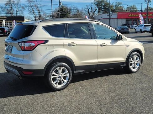 Used 2018 Ford Escape SE w/ SE Sync 3 Package image 8