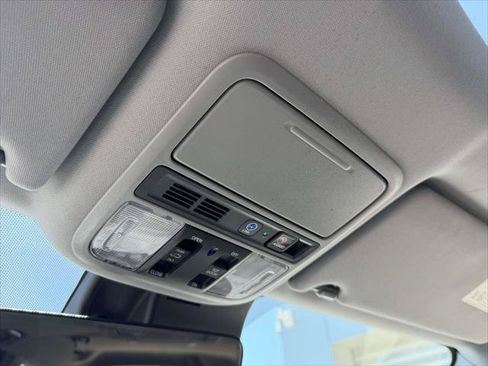 Used 2019 Honda Pilot Touring image 36