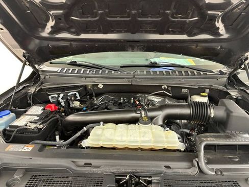 Used 2024 Ford Expedition Limited image 11