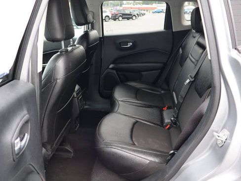 Used 2020 Jeep Compass Latitude w/ Popular Equipment Group AWD/4WD image 5