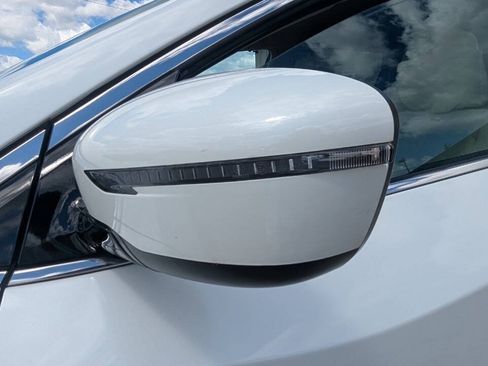 Used 2016 Nissan Murano SV w/ Cargo Package FWD image 19