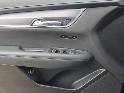 Used 2024 Cadillac XT6 Luxury w/ LPO, Floor Liner Package AWD/4WD image 18