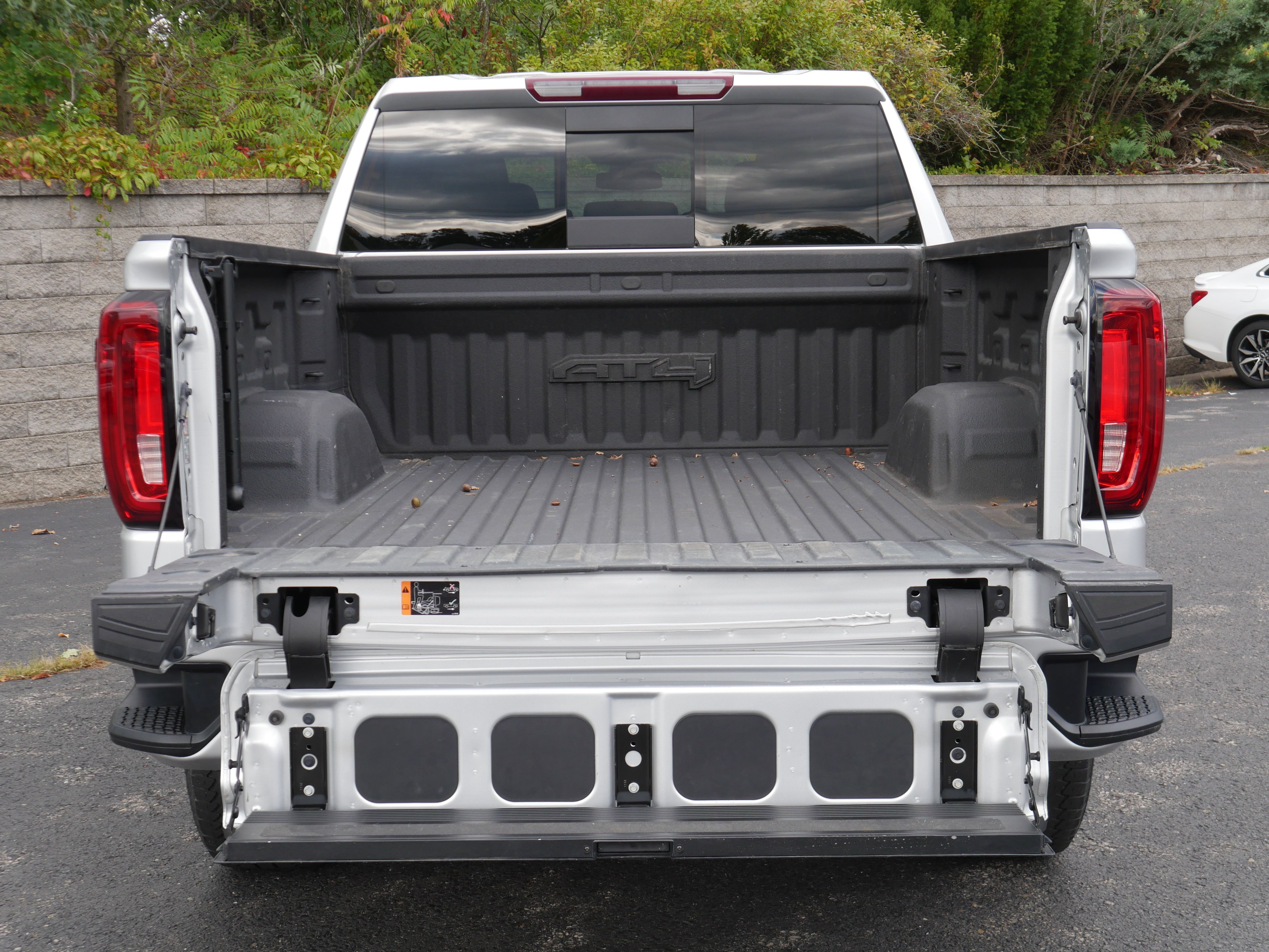 Certified 2022 GMC Sierra 1500 AT4 w/ AT4 Premium Package AWD/4WD image 6