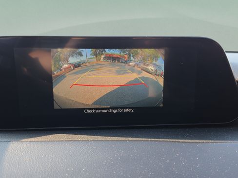 Used 2024 MAZDA MAZDA3 s FWD image 19