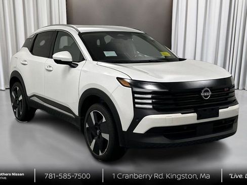 New 2026 Nissan Kicks SR w/ Cold Weather Package image 3