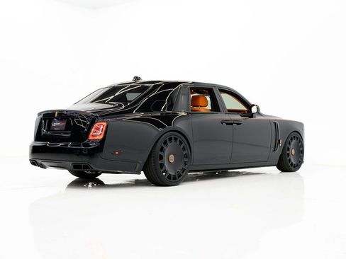 Used 2024 Rolls-Royce Phantom Sedan w/ The Phantom Package RWD image 31