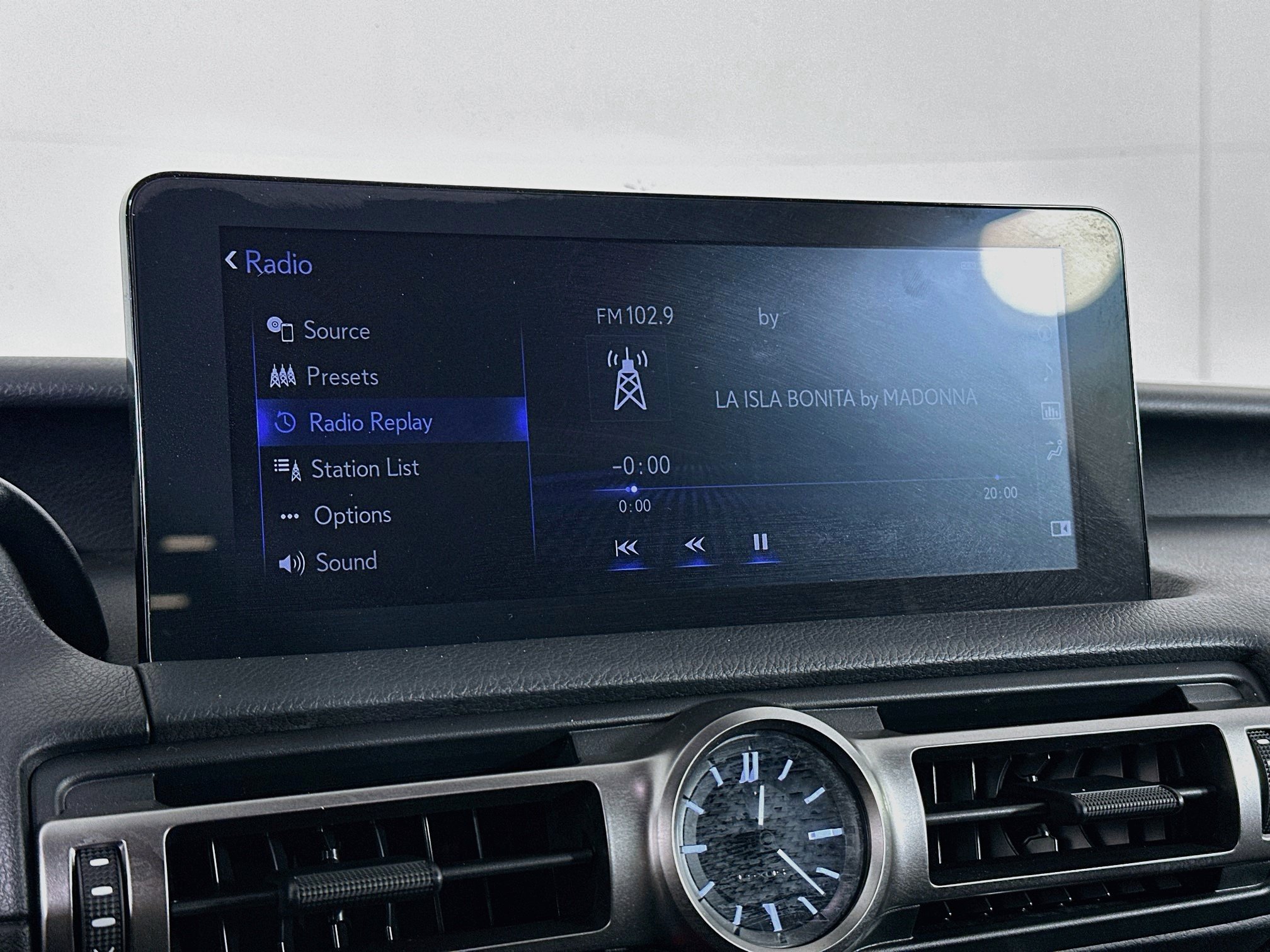 Used 2022 Lexus IS 350 F Sport RWD image 21