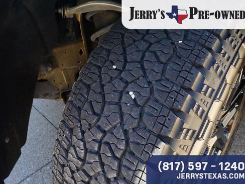Used 2020 Chevrolet Silverado 1500 RST w/ Texas Edition AWD/4WD image 8
