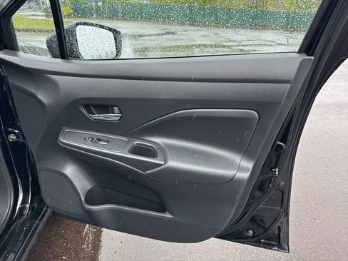 Used 2024 Nissan Versa SV FWD image 22