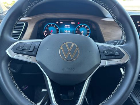 Used 2025 Volkswagen Atlas SE AWD/4WD image 30