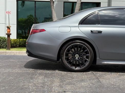 Used 2024 Mercedes-Benz S 580 4MATIC Sedan image 4