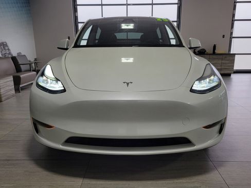 Used 2025 Tesla Model Y Long Range RWD image 7