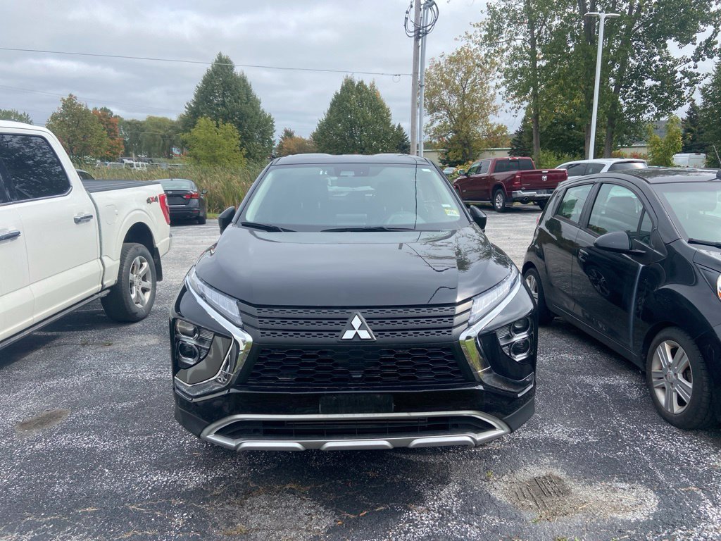Used 2024 Mitsubishi Eclipse Cross SE AWD/4WD image 2
