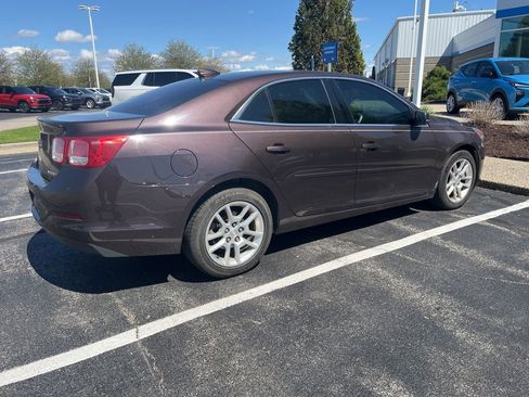Used 2015 Chevrolet Malibu LT w/ Power Convenience Package FWD image 9