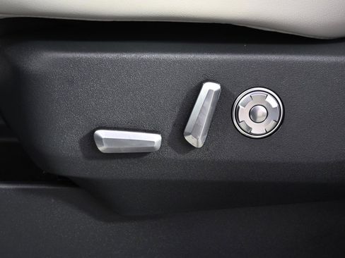 New 2026 Lincoln Navigator Reserve w/ Jet Appearance Package image 14