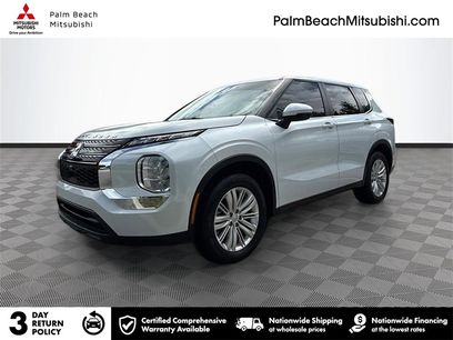 Used 2024 Mitsubishi Outlander ES