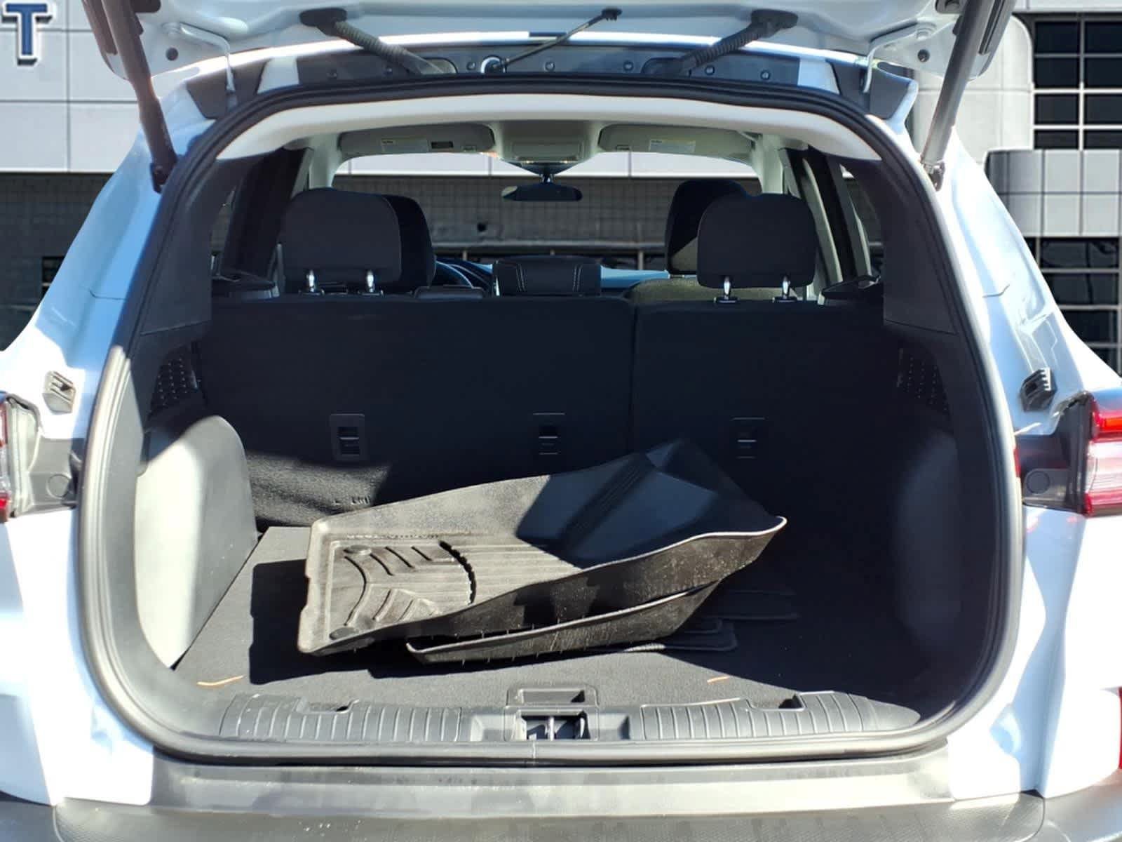 Used 2025 Ford Escape Active w/ Tech Pack #1 AWD/4WD image 6