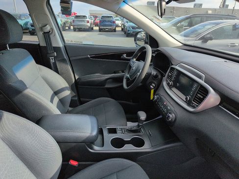 Used 2019 Kia Sorento 2.4L LX image 7