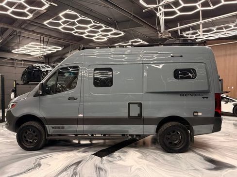 Used 2022 Mercedes-Benz Sprinter 2500 image 7