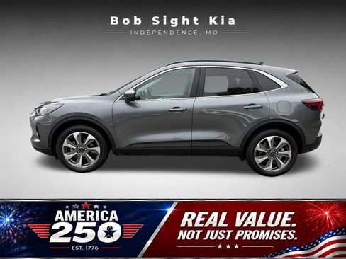 Used 2023 Ford Escape Platinum AWD/4WD image 6