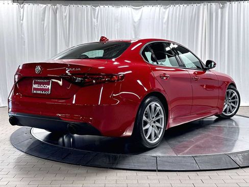 Used 2022 Alfa Romeo Giulia Sprint RWD image 9