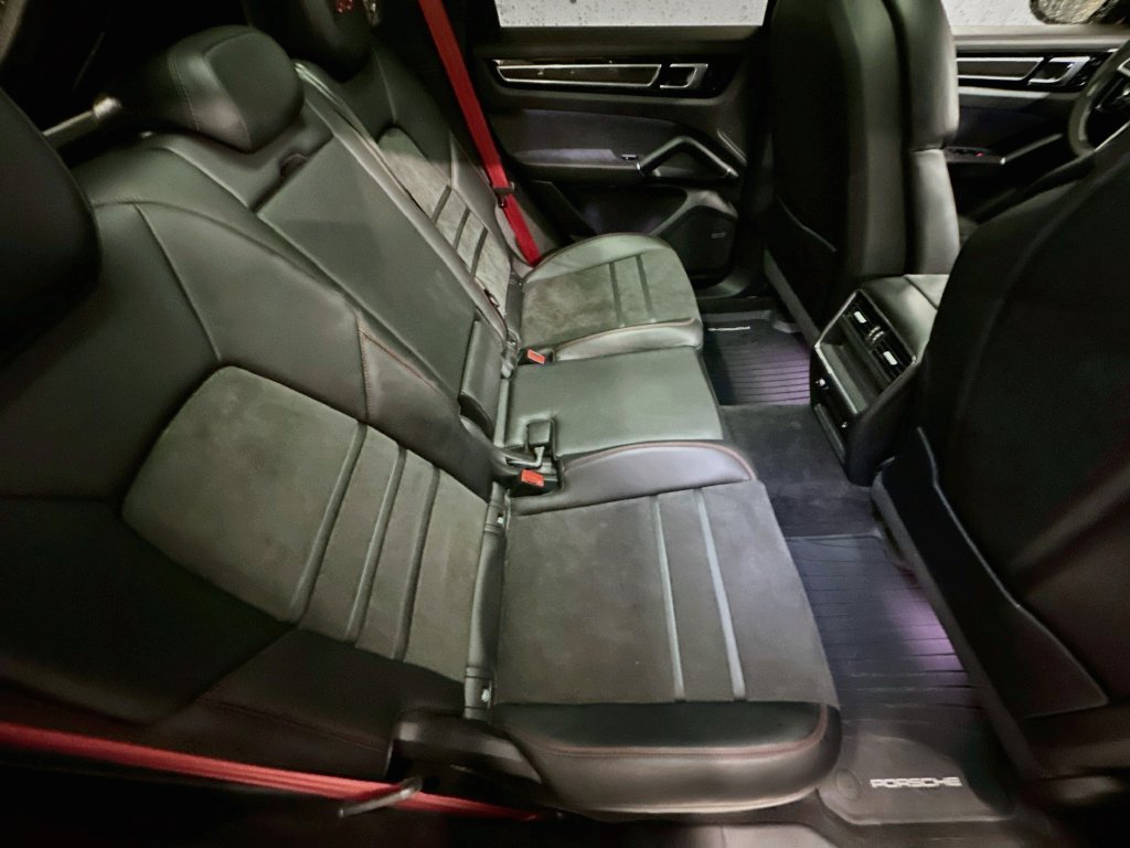 Certified 2021 Porsche Cayenne GTS AWD/4WD image 28