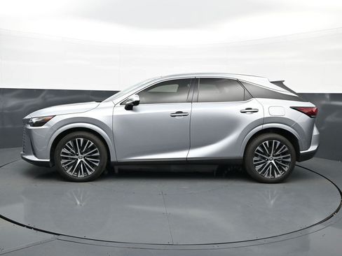 Used 2023 Lexus RX 350 Premium Plus w/ Cold Area Package FWD image 4