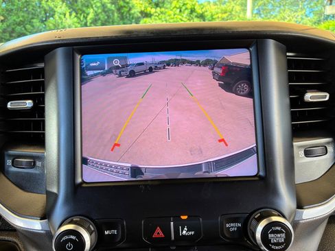Used 2022 RAM 1500 Big Horn AWD/4WD image 22
