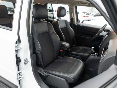 Used 2017 Jeep Patriot Sport FWD image 10