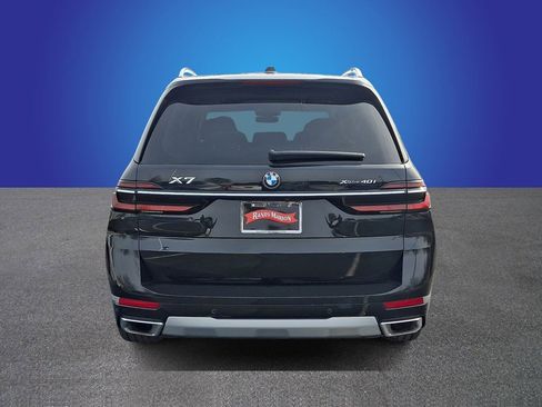 Used 2025 BMW X7 xDrive40i image 5