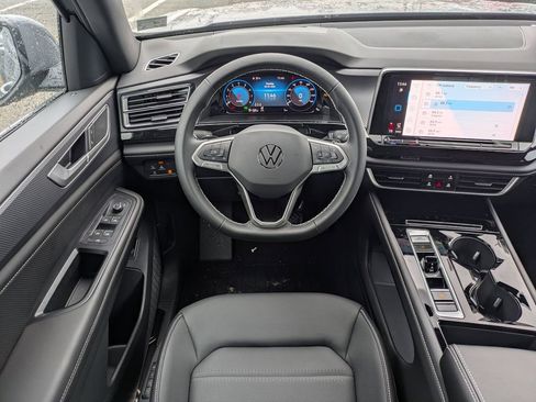 New 2026 Volkswagen Atlas Cross Sport SEL AWD/4WD image 16