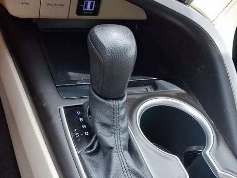 Used 2021 Toyota Camry LE FWD image 15