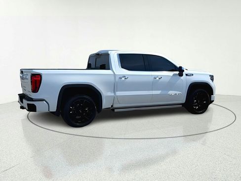 Used 2024 GMC Sierra 1500 Denali AWD/4WD image 8