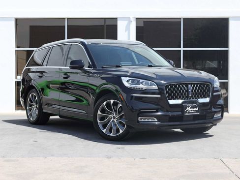 Used 2020 Lincoln Aviator Grand Touring w/ Equipment Group 302A AWD/4WD image 7