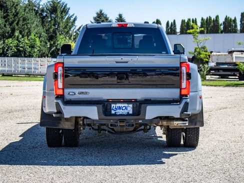 Used 2026 Ford F450 Platinum w/ FX4 Off-Road Package AWD/4WD image 3