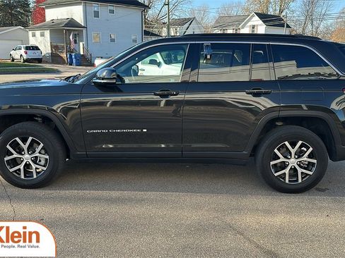 Used 2024 Jeep Grand Cherokee Limited w/ Trailer Tow Package image 4