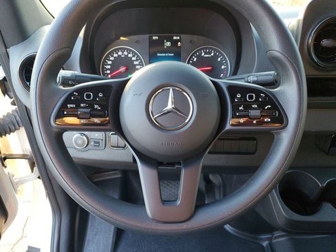Used 2023 Mercedes-Benz Sprinter 2500 image 18