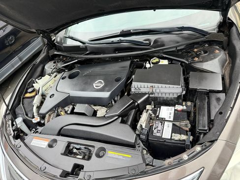 Used 2013 Nissan Altima 2.5 SV FWD image 39