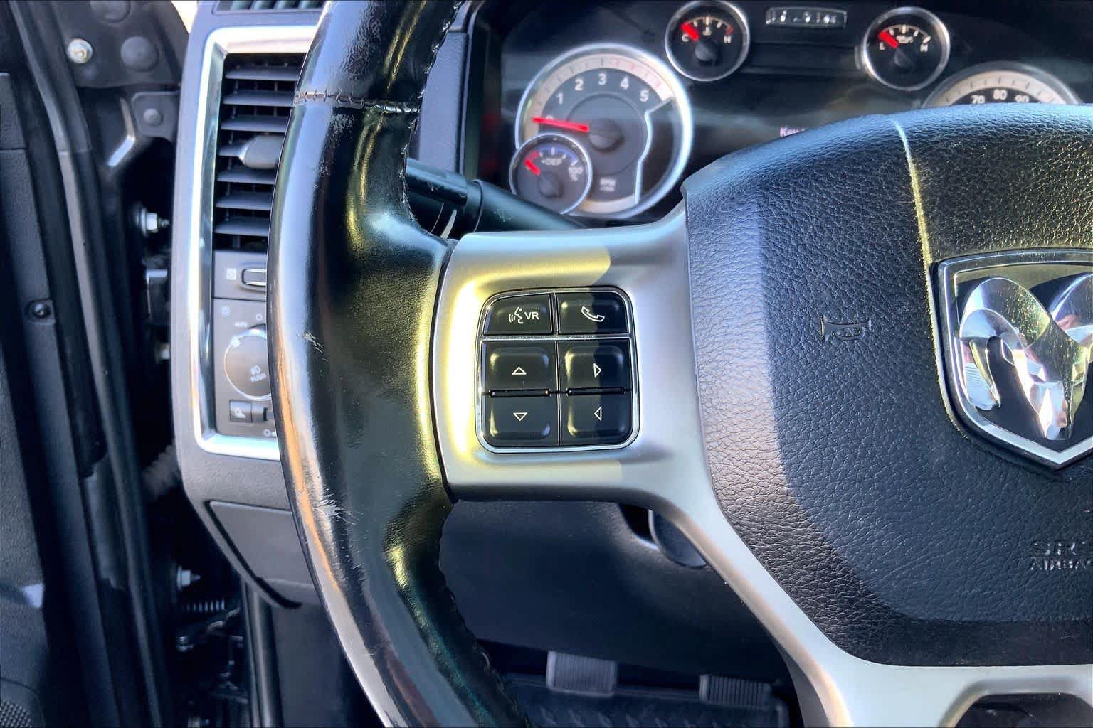 Used 2016 RAM 3500 Laramie AWD/4WD image 22