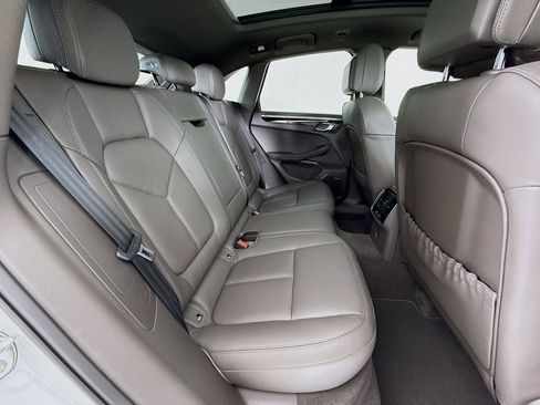 New 2026 Porsche Macan image 29