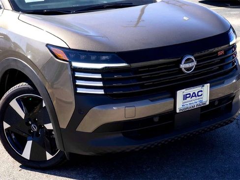 New 2025 Nissan Kicks SR w/ Illumination Package image 3