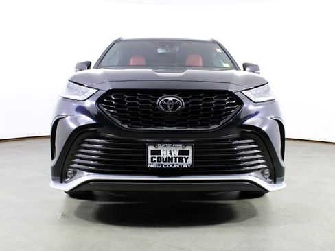 Used 2023 Toyota Highlander XSE AWD/4WD image 10