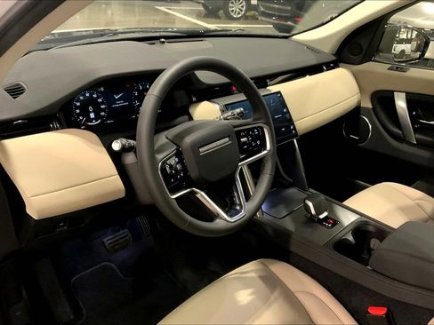 New 2025 Land Rover Discovery Sport S image 8